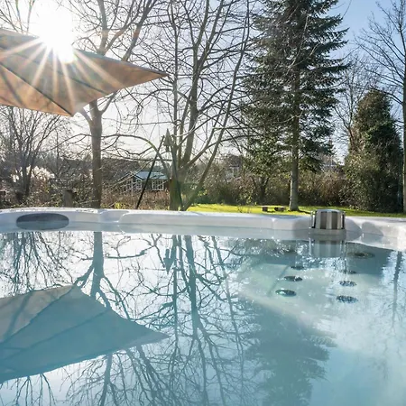 Wellness Oase Mit Whirlpool U Sauna Vakantiehuis *