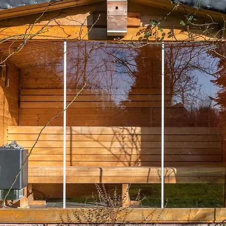 Holiday home Wellness Oase Mit Whirlpool U Sauna *